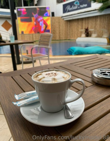 luckymodel 88 pretty model pic