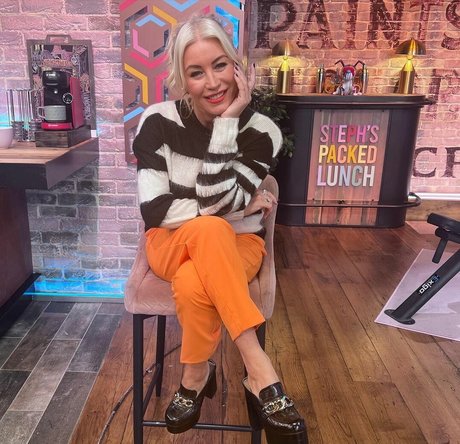 Denise Van Outen star perfect photos