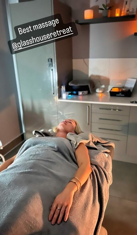 Denise Van Outen top pornstar photos