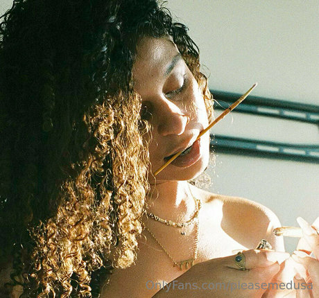 pleasemedusa nudes model picture