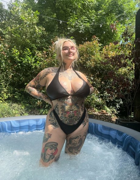 stupiderandhotter pornstar adult img