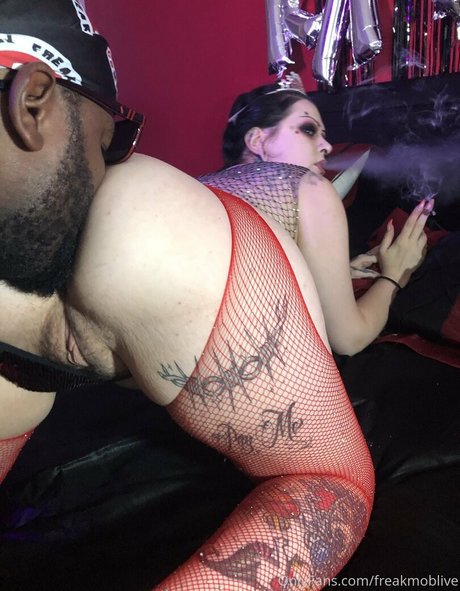 freakmoblive star nice pic