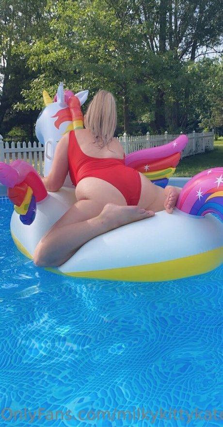 skinny blonde milf onlyfans sexy nudes pic