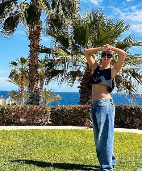 Tracee Ellis Ross model exclusive pic