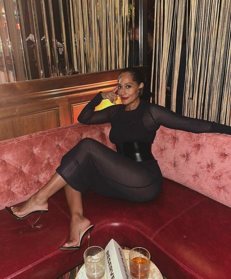 Tracee Ellis Ross nice model image