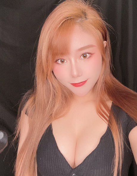 Uying perfect pornstar pic