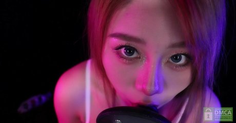 Uying pornstar nude photo