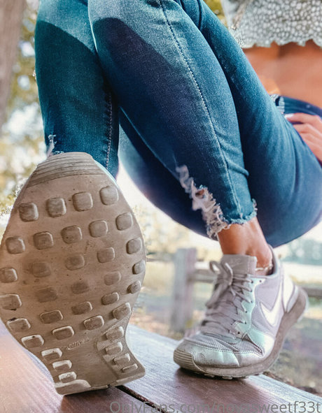 shemale handjob onlyfans sexy images