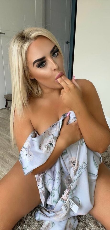 ebony foot fetish onlyfans erotic image