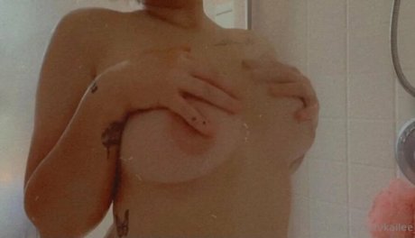 Asmrbyk model best picture