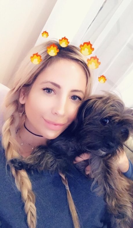 tashareign model high quality pictures