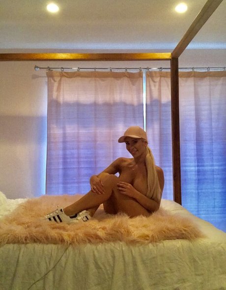 tashareign best actress photos