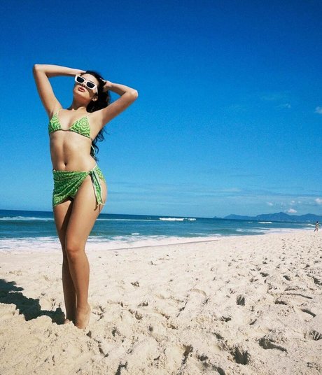 Livia Inhudes star pretty pictures