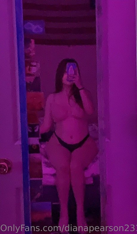 dianapearson231 star exclusive picture