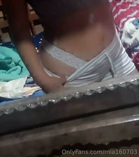 mia160703 xxx actress photo