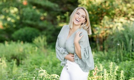 Sierra Bellingar sexy model archive