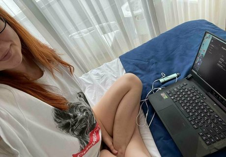 Evie Davis porn star pictures