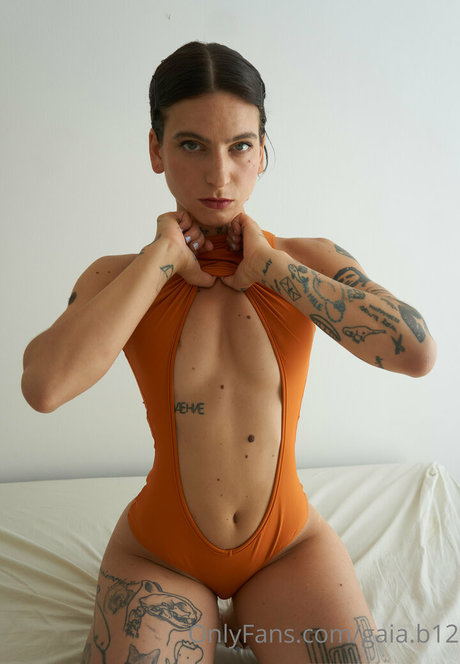 gaia b12 pornstar photo