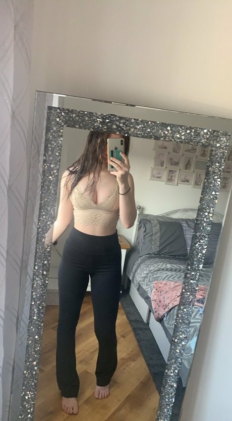 tattooed shemale onlyfans free photos