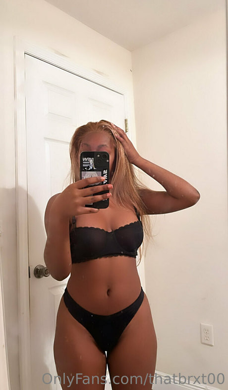 thatbrxt00 pornstar sexy gallery