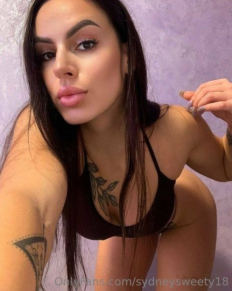 sydneysweety18 nude actress pictures