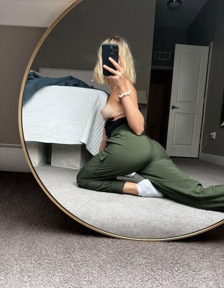 sydneysweety18 perfect star pic