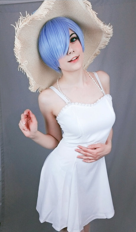 Meggii Cosplay model erotic picture