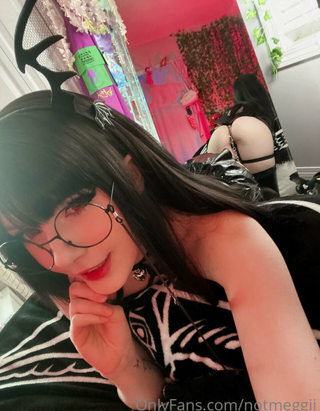 Meggii Cosplay model sexy pic