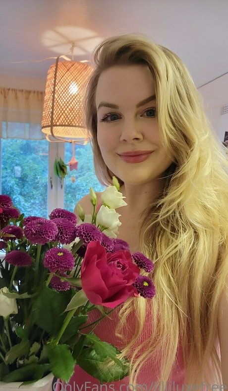 lilliluxefree star xxx galleries