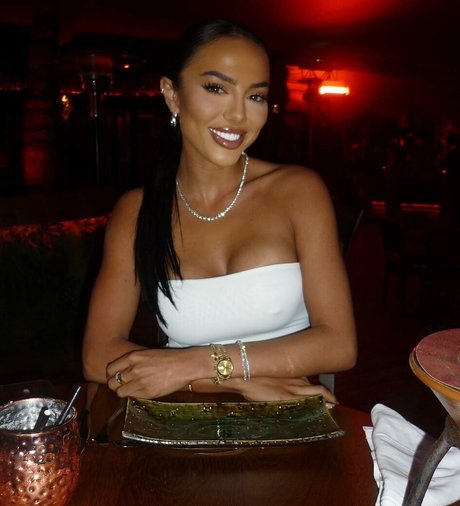 Arianna Ajtar free star archive