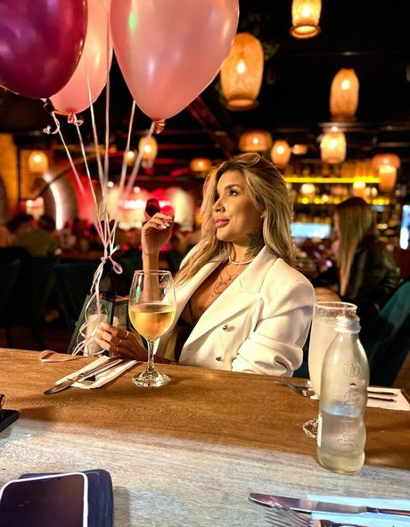 wife onlyfans beautiful naked img