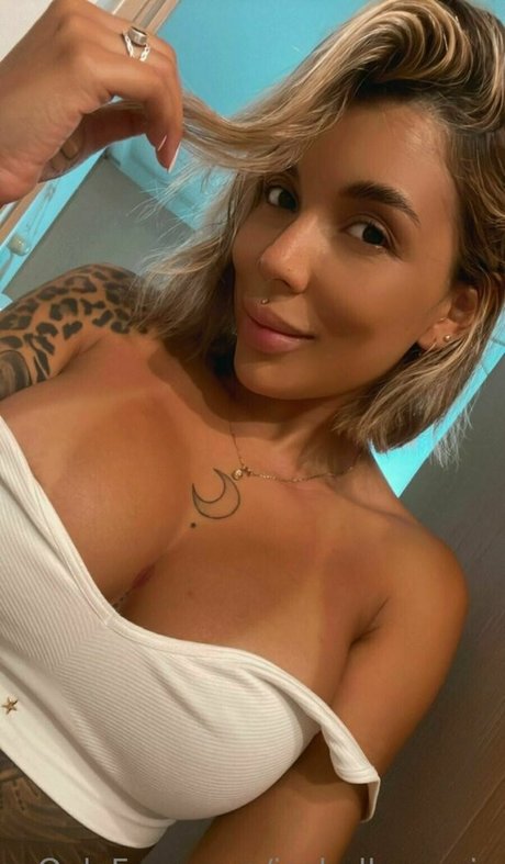 isabellanourie pornstar exclusive images