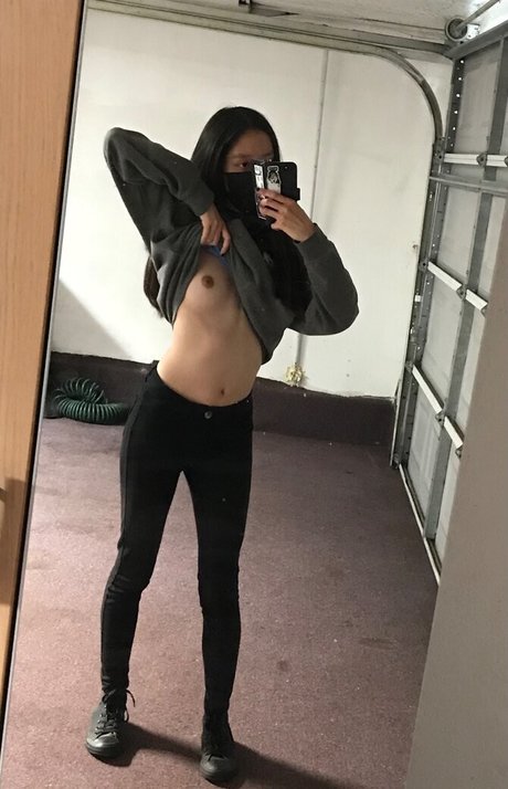 Doggie Drool exclusive star photo