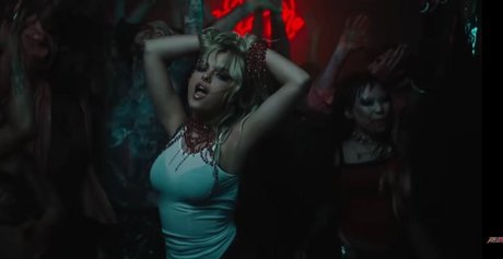 shemale handjob onlyfans sexy nudes pictures