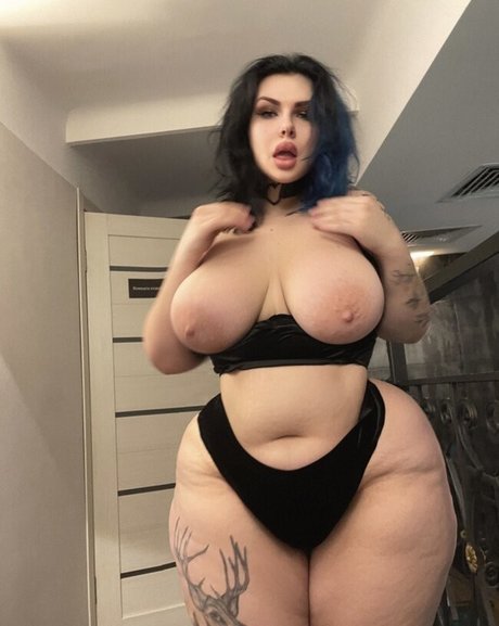 skinny blonde milf onlyfans pornographic picture