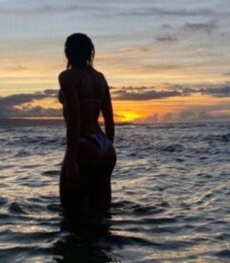 shemale handjob onlyfans hot image