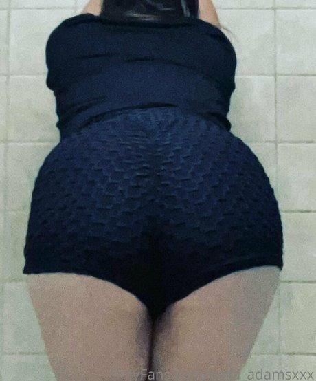 bellaadamsxxx nudes model images