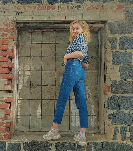 anna ellie high quality star images