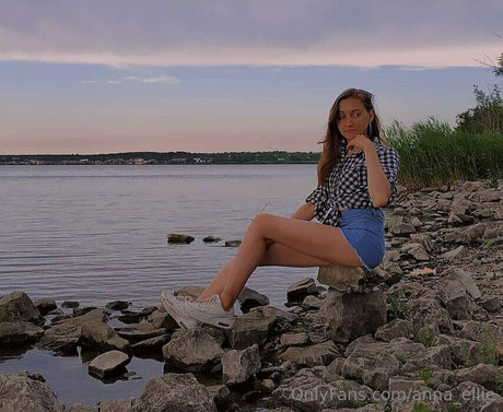 anna ellie pornstar nudes picture