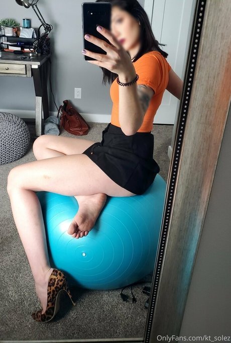 kt solez top actress photo