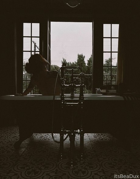 Itsbeadux perfect model picture