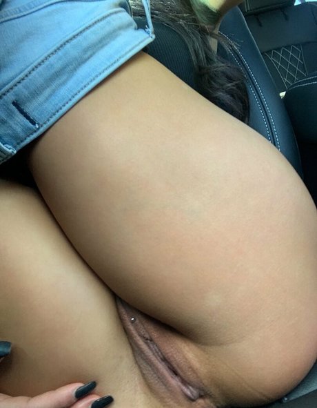 Tattednina adult actress img