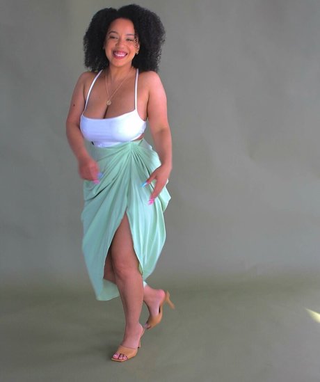 Feelinfree model xxx picture