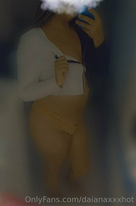 daianaxxxhot model top image