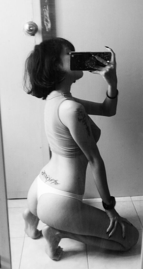 Takayeaki model hot pics