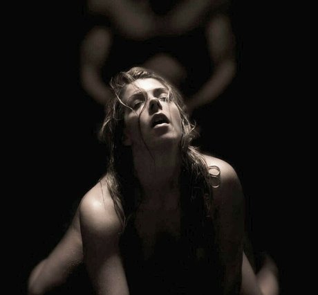 Tillie Feather exclusive model img