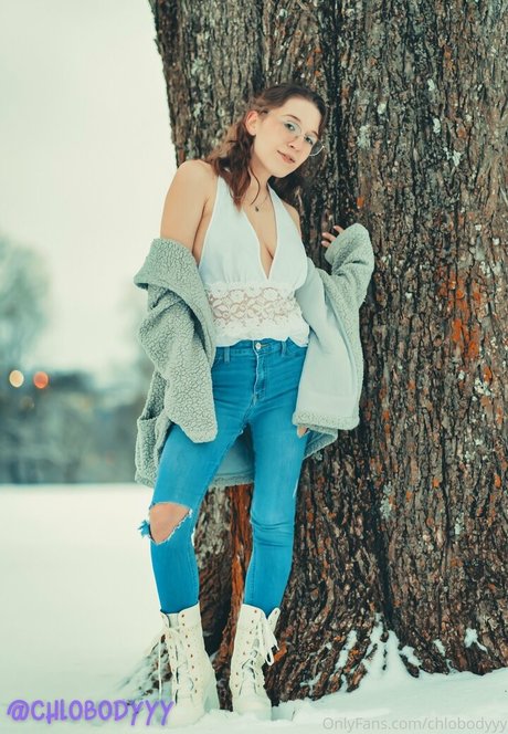 chlobodyyy porn model gallery