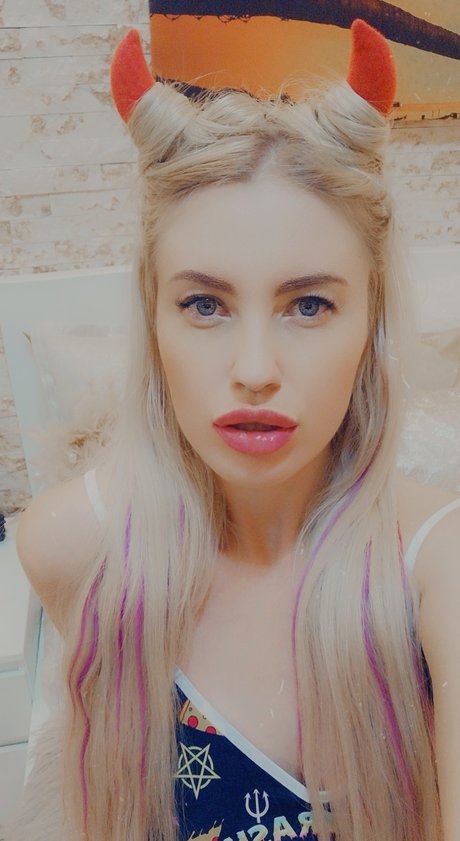 _EroticTanya cuckoldress best actress images