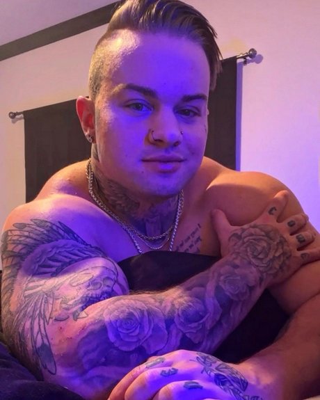 blonde shemale onlyfans beautiful naked pic