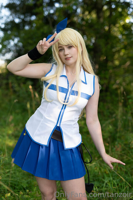 Ecchizoir beautiful model pictures